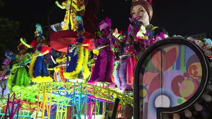 Carnaval de Rio arranca empañado por accidente