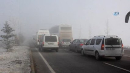 Erzurum'da Sis Kazaya Neden Oldu, 15 Araç Birbirine Girdi