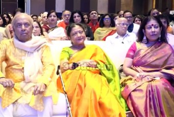 Amitabh Bachchan With Suresh Wadkar At Red Carpet Of 'Vasantotsav 2017'