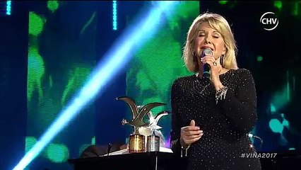 Olivia Newton John - Somewhere Over The Rainbow ( Viña del Mar 2017 )