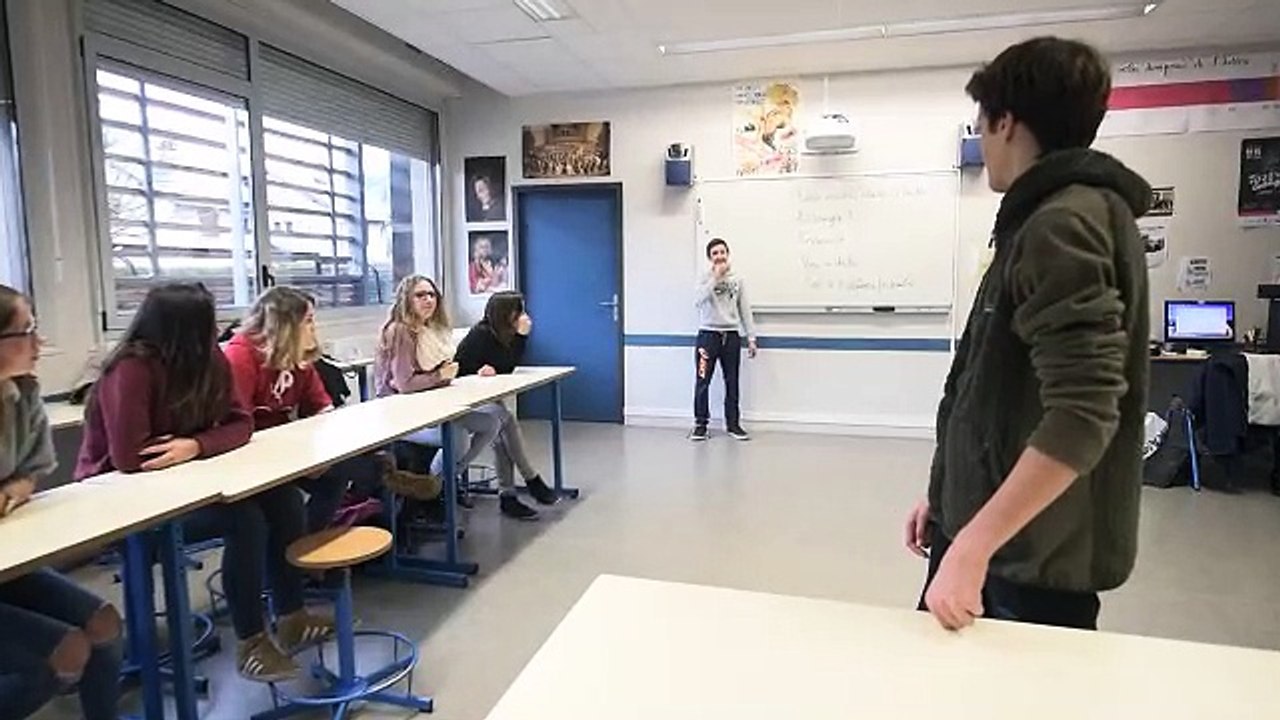 En Béarn, la langue sifflée des bergers revit au collège de Laruns