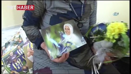 49 yaşındaki Azize Ay'ın futbol aşkı