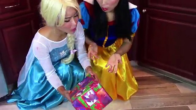 Bebé Cenicienta, Rapunzel historia de amor w/ Spiderman, Maléfica, el Hada, Congelados Elsa, Elsa bab
