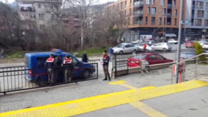 Marketteki Hırsızlık Anı Güvenlik Kamerasında