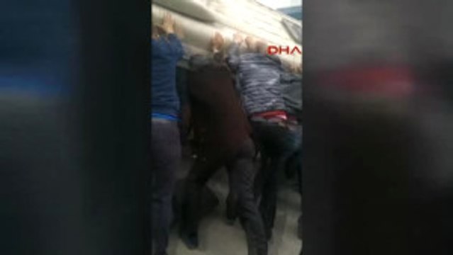Konya Öğrenci Servisi Devrildi: 14'ü Öğrenci 15 Yaralı