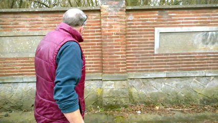 Voici l'état déplorable de la rue Auguste Delvaux à Jumet: le tarmarc part en morceaux !