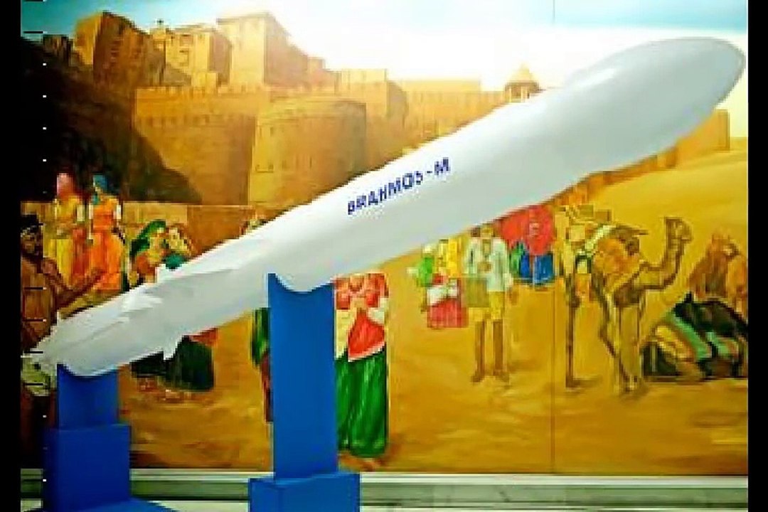 Top Military Weapon Brahmos M or mini for Submarine and Air Launch