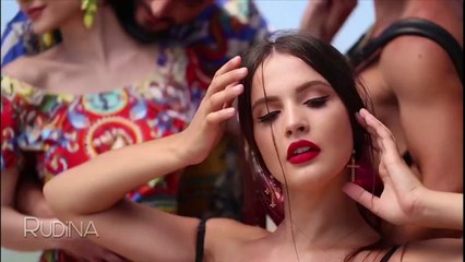 Rudina - E bukura ne syrin e Endrit Mertirit; "Golden Globes"! (09 janar 2017)