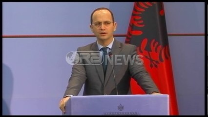 Konferenca - Bushati: Politika e Daçiç, viktimizim, kombinuar me teatralitetin dhe agresivitetin