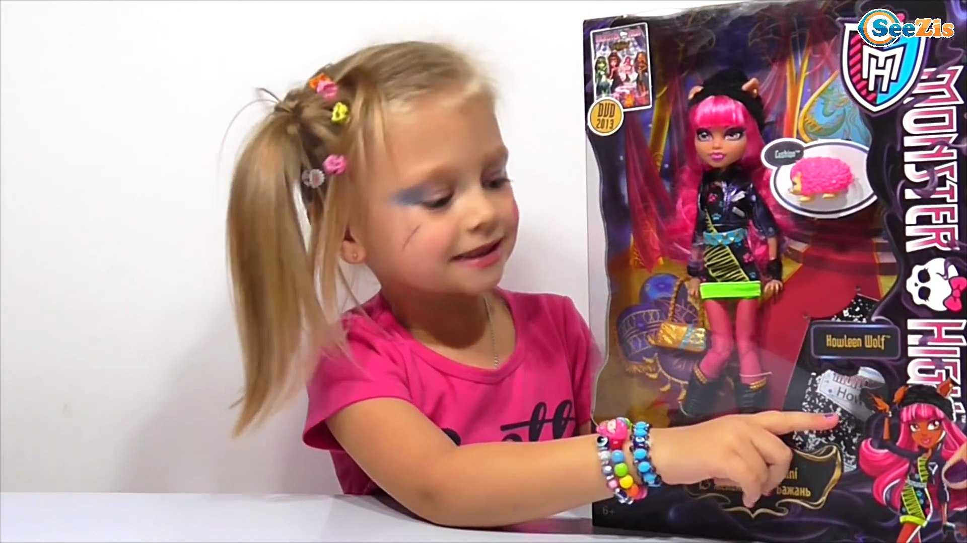 ⁣✔ Кукла Монстер Хай. Ярослава распаковывает новую Игрушку / Monster High Howleen Wolf Doll. VLOG ✔