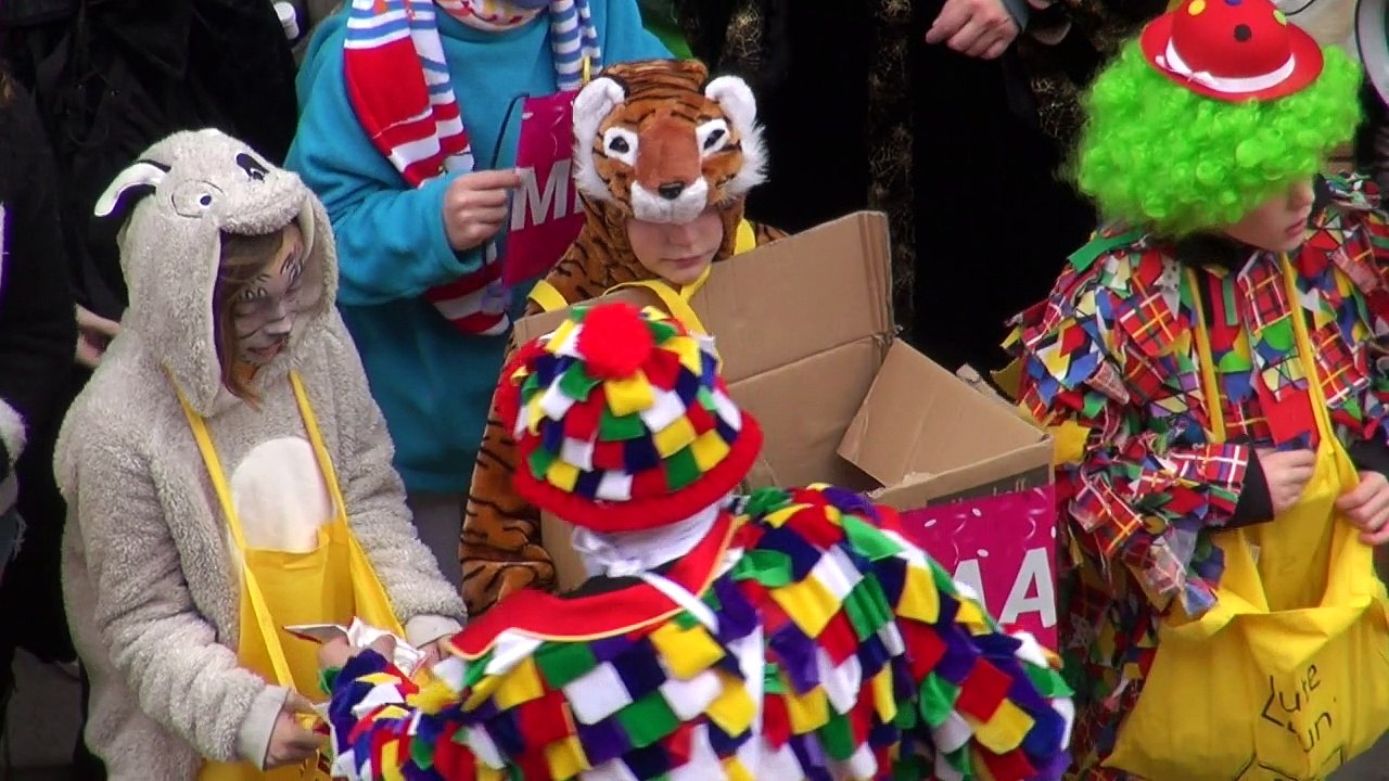 Rosenmontag: Party, Spott und viel Polizei