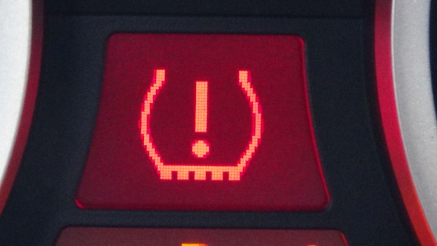 BMW E60 (ошибка) после замены летних шин на зимние. ПОСТОЯННО ГОРИТ ИНДИКАТОР ДАВЛЕНИЯ ШИН. ОБЗОР ОТ АРМАНА АРТУРОВИЧ