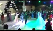 عروس لبنانية تفاجئ عريسها بشيئ لن ينساه مدى حياته !! وأشعلت تصفيق حار من الحاضريين !!
