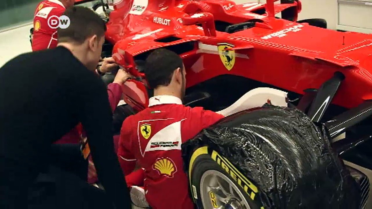 Formel-1-Teams testen neue Renner | DW Nachrichten