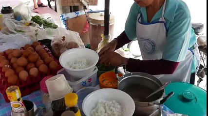 Bangkok Chicken Rice w  Omelette Street Food Worldwide