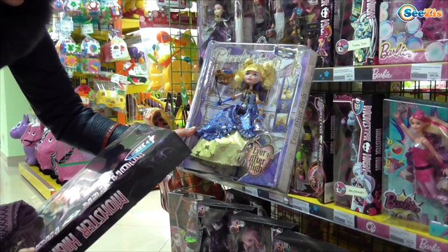 ✔ Кукла Монстер Хай. Ярослава покупает в магазине новую Игрушку / Monster High Howleen Wolf Doll