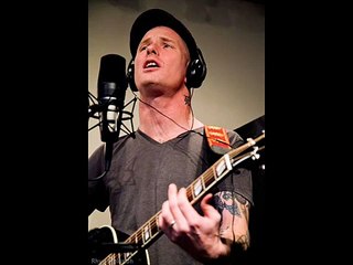 Corey Taylor - Voz