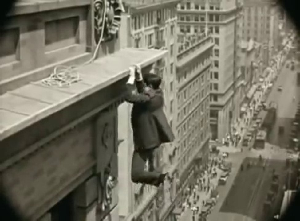 Silent Film "Safety Last" Famouse Scene