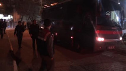 Darbeci Askerleri, Kışladan Alkışlarla Uğurlamışlar