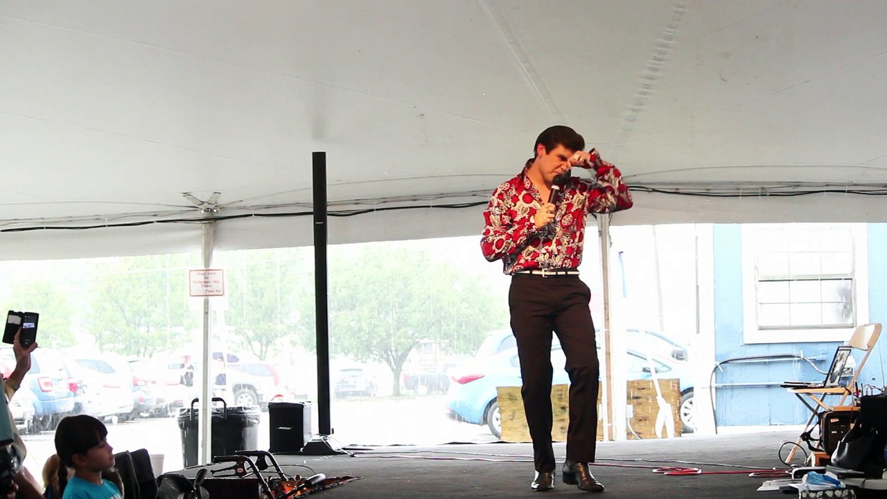 Taylor Rodriguez sings 'Little Sister' Elvis Week 2016