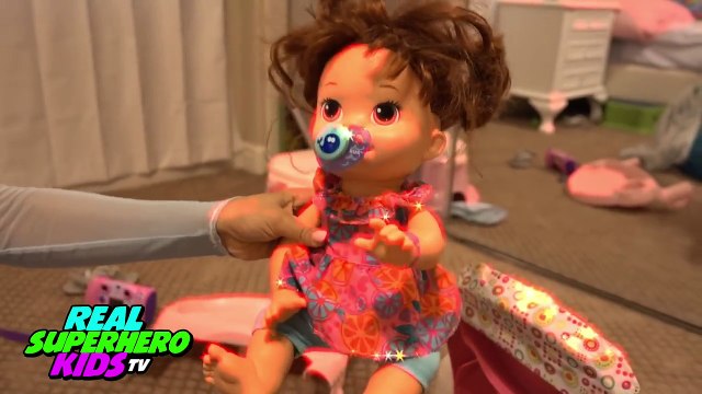 Беременных розовый Человек-паук против СПАЙДЕРМЕНА обеспечивает SPIDERBABY пятерых близнецов ж/ Эльза супергерой фу