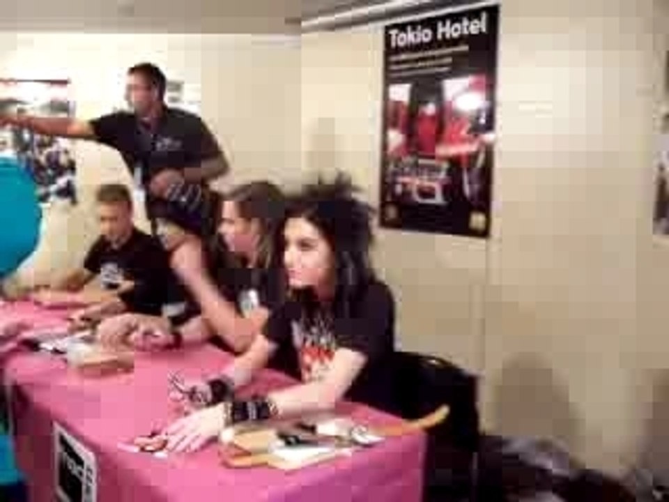 TOKIO HOTEL SEANCE DEDICACE SUPERRRRRRRRRRRRRRRRRRR