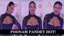 Poonam Pandey Hot Cleavage Show At Mirchi Music Marathi Awards 2017