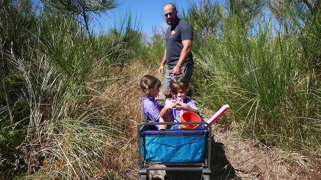 Bad Baby Twins - Kate and Lilly Summer Vacation in Real Life, Dad Buried Alive at Tropical