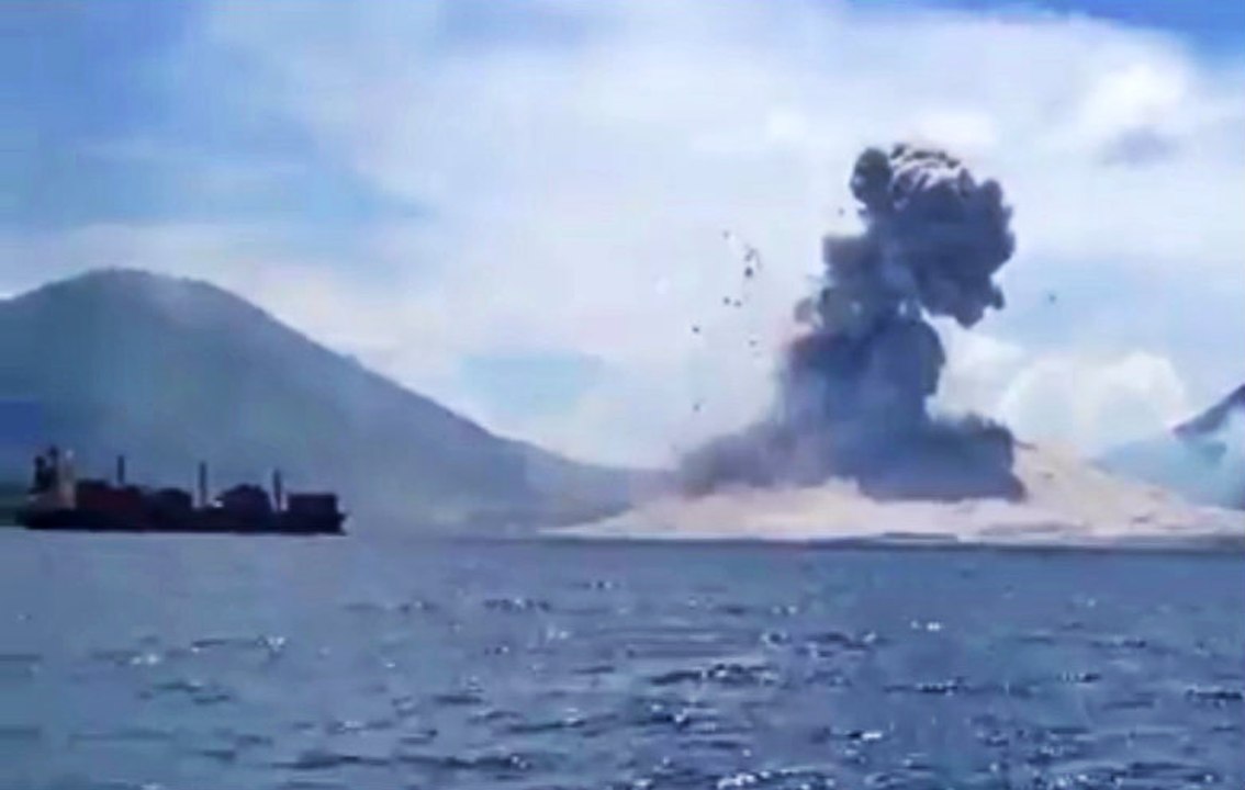 Mount Tavurvur's Explosive Eruption