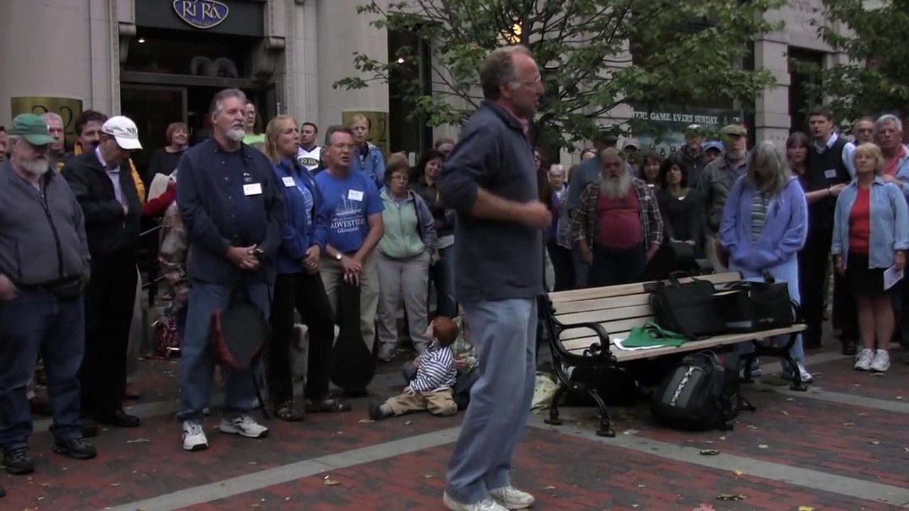 Superbe chorale de marins en pleine rue... frissons !