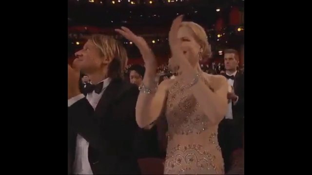 Parodie de l'applaudissement de Nicole Kidman aux Oscars 2017