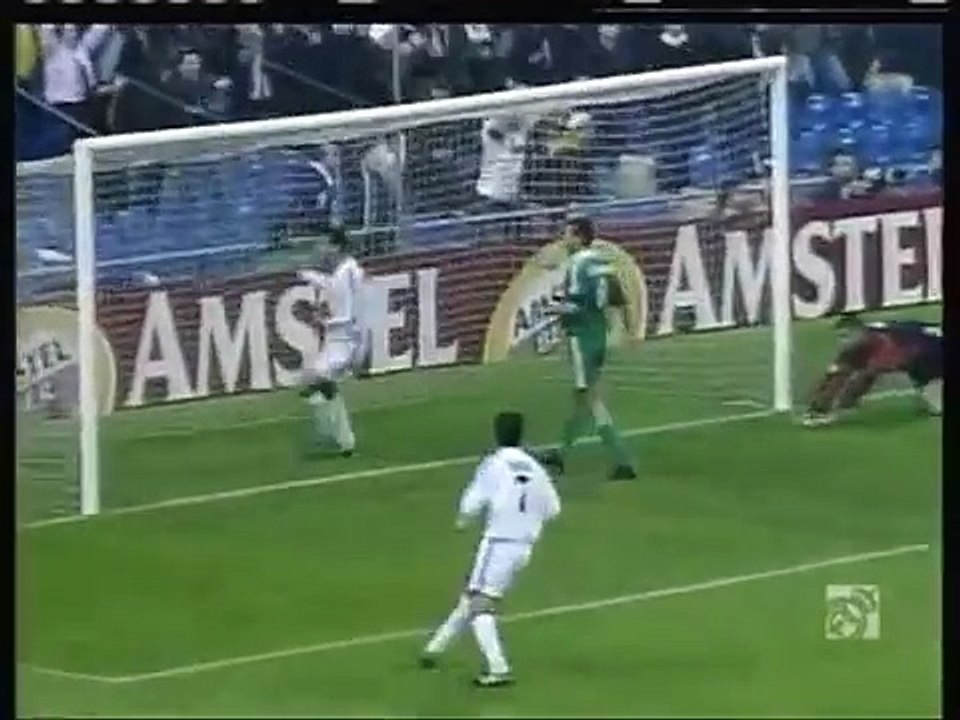 04.12.2001 - 2001-2002 UEFA Champions League 2nd Group Round Group C Matchday 2 Real Madrid 3-0 Panathinaikos FC