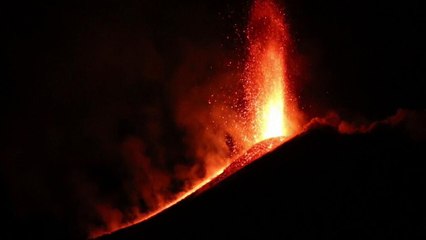 Etna Yanardağı faaliyete geçti