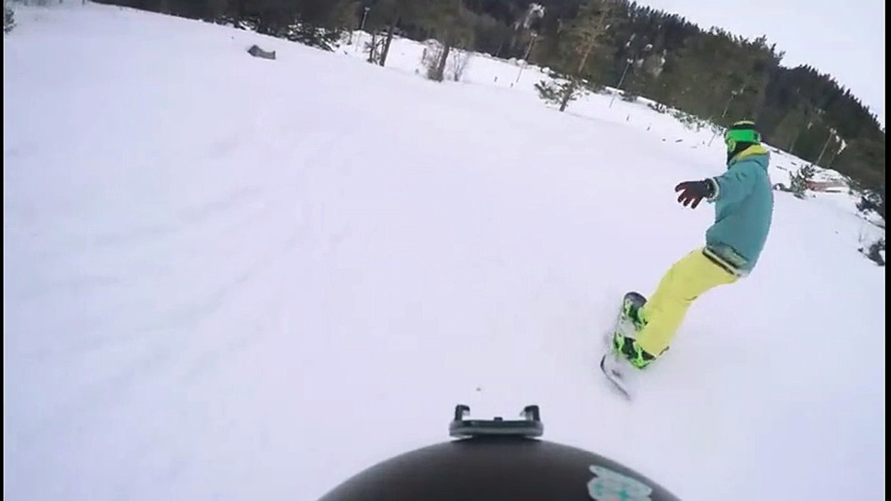 Faire du snowboard et tomber sur un mouton, oups !!