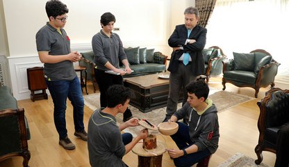 GENÇ MUCİTLERDEN, DOĞAL ISITMALI KEDİ EVİ VE OTOMATİK KUŞ YEMLİĞİ