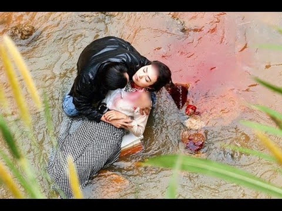 Hoài Linh ôm “xác”Tinna Tình gào khóc bên bờ suối