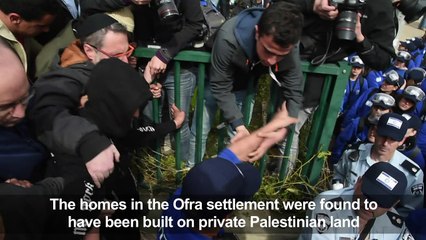 Israeli police evacuate West Bank settler homes