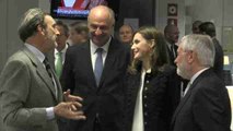 La reina Letizia, en el día a día de la Fundación del Español Urgente