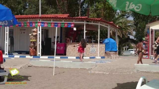 Şahane Karabiber oyun havası oynayan kız