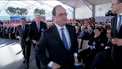 Un coup de feu accidentel lors du discours de François Hollande fait deux blessés