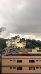 Internauta filma momento exato de raio em Guarapari