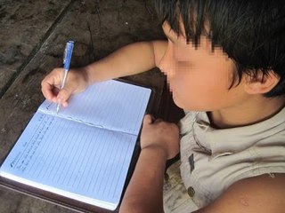 Chuyện lạ Việt Nam- Số phận kỳ lạ của bé gái 11 tuổi có hai giới tính.