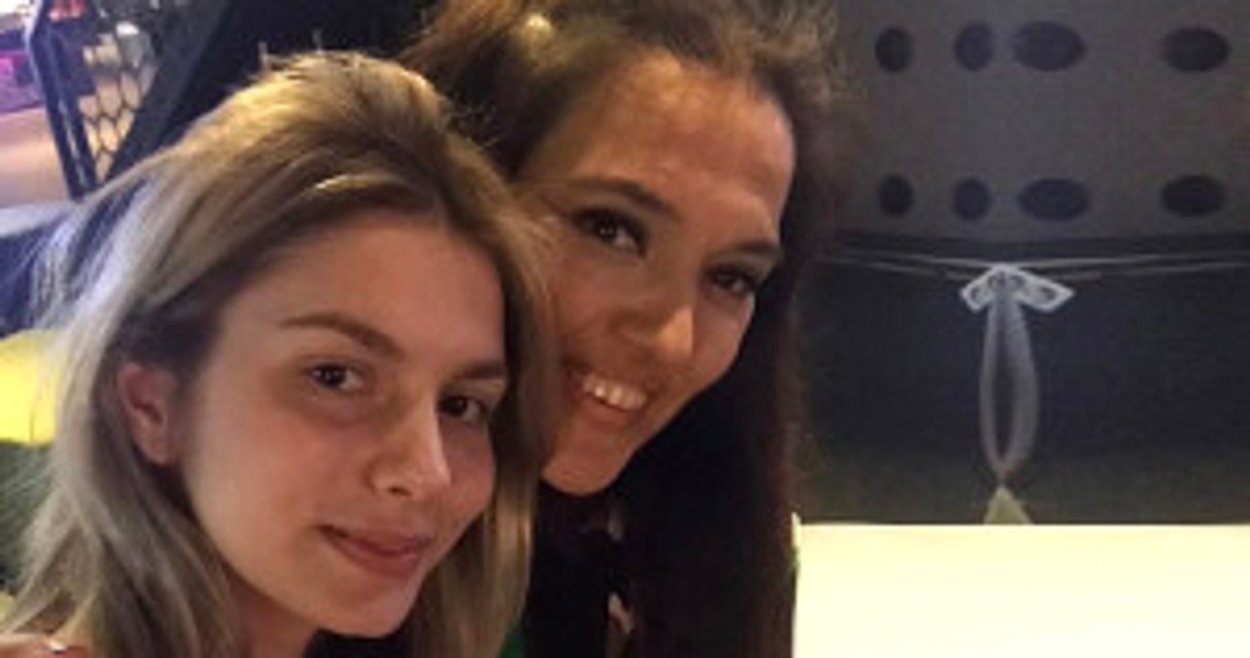 Demet Akalın ve Aleyna Tilki Savaşı Yanak Yanağa Selfie İle Sona Erdi