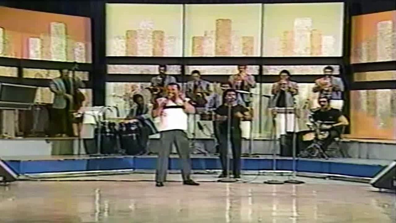 Vasos en colores - Marvin Santiago