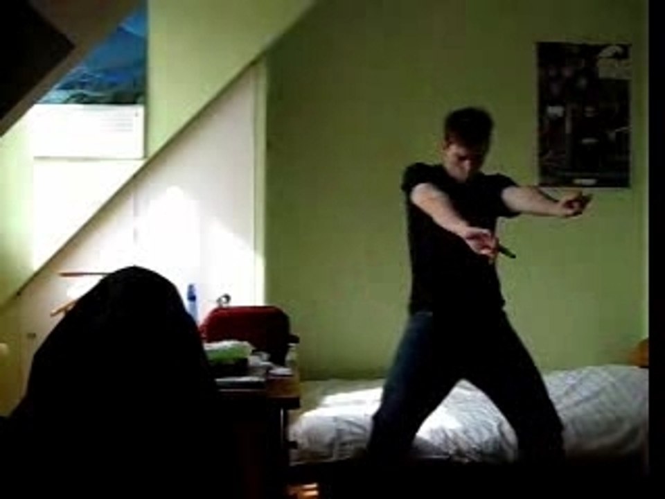 Tecktonik dancing 1