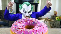 Замороженные elsa и Человек-Паук съест гигантский Пончик против Джокера, Дэдпул паучок смешно Супергеройское кино в