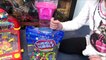 Feeding Pet Dinosaurs & Sharks Candy Gumballs from Hello Kitty Gumball Machine
