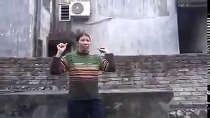 Cô Đào "sợ hãi" 2016 đã xuất hiện trong trailer Kong: Skull Island?