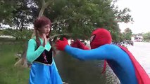 Человек-паук и замороженные elsa против Джокера! Эльза П