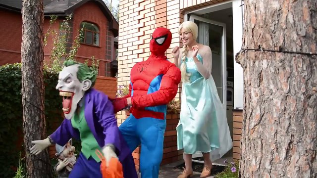 Человек-паук против нападения акул и шутник! ж/ розовый Человек-паук, замороженные Эльза супергерой в реальной